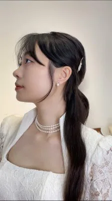 Bông Tai Nụ Ngọc Trai Dáng Vòng Nguyệt Quế
