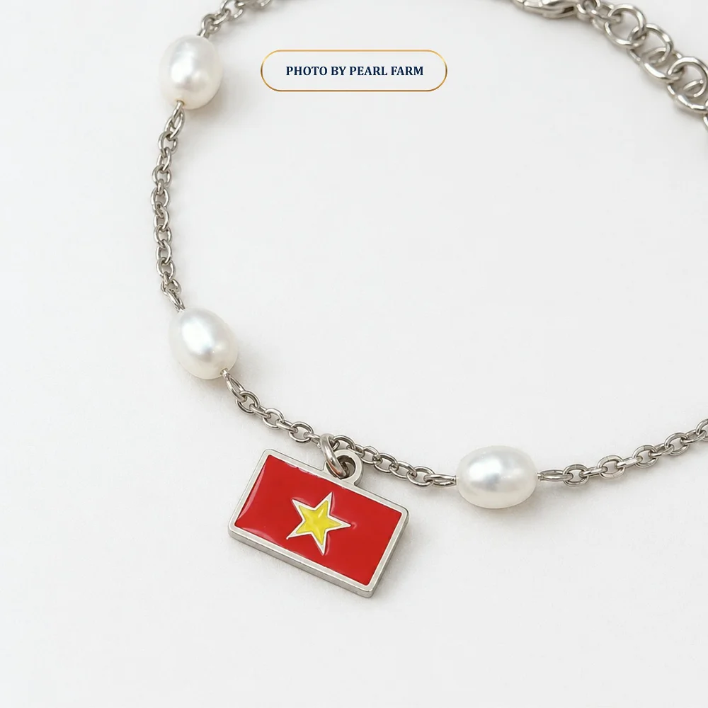 Lắc Tay Ngọc Trai Mix Charm Cờ Việt Nam Ngọc Hạt Gạo 5-6mm - Ảnh 4